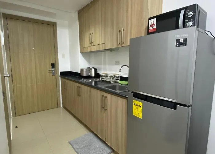 Shore - Spacious With Balcony - 52d * Manila
