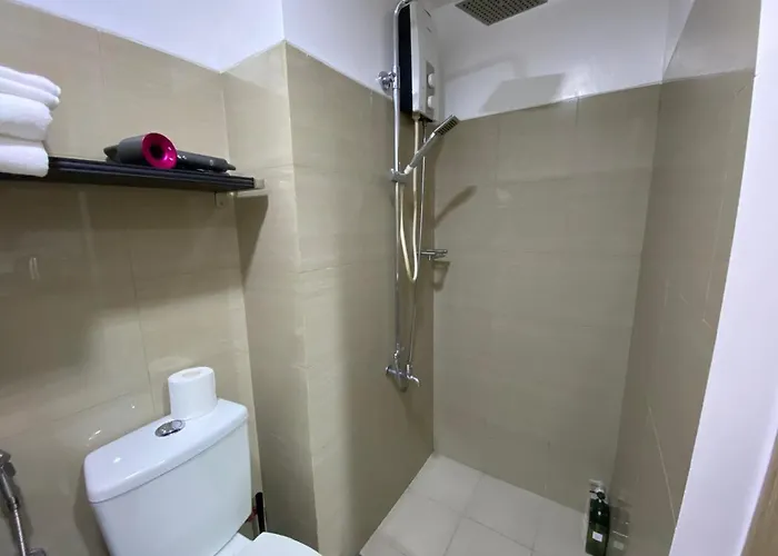 Shore - Spacious With Balcony - 52d Apartamento